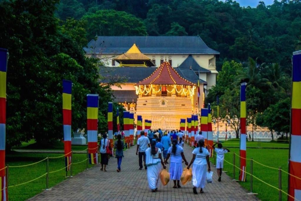 Nisansala Homestay Kandy Deiyannewela Exterior foto
