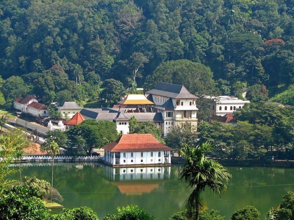 Nisansala Homestay Kandy Deiyannewela Exterior foto